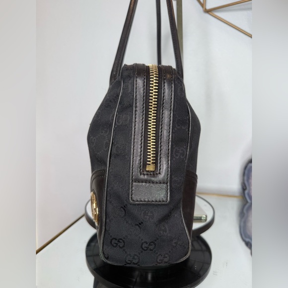 Gucci Black Canvas Shoulder Bag with GG Monogram - Picture 5 of 15